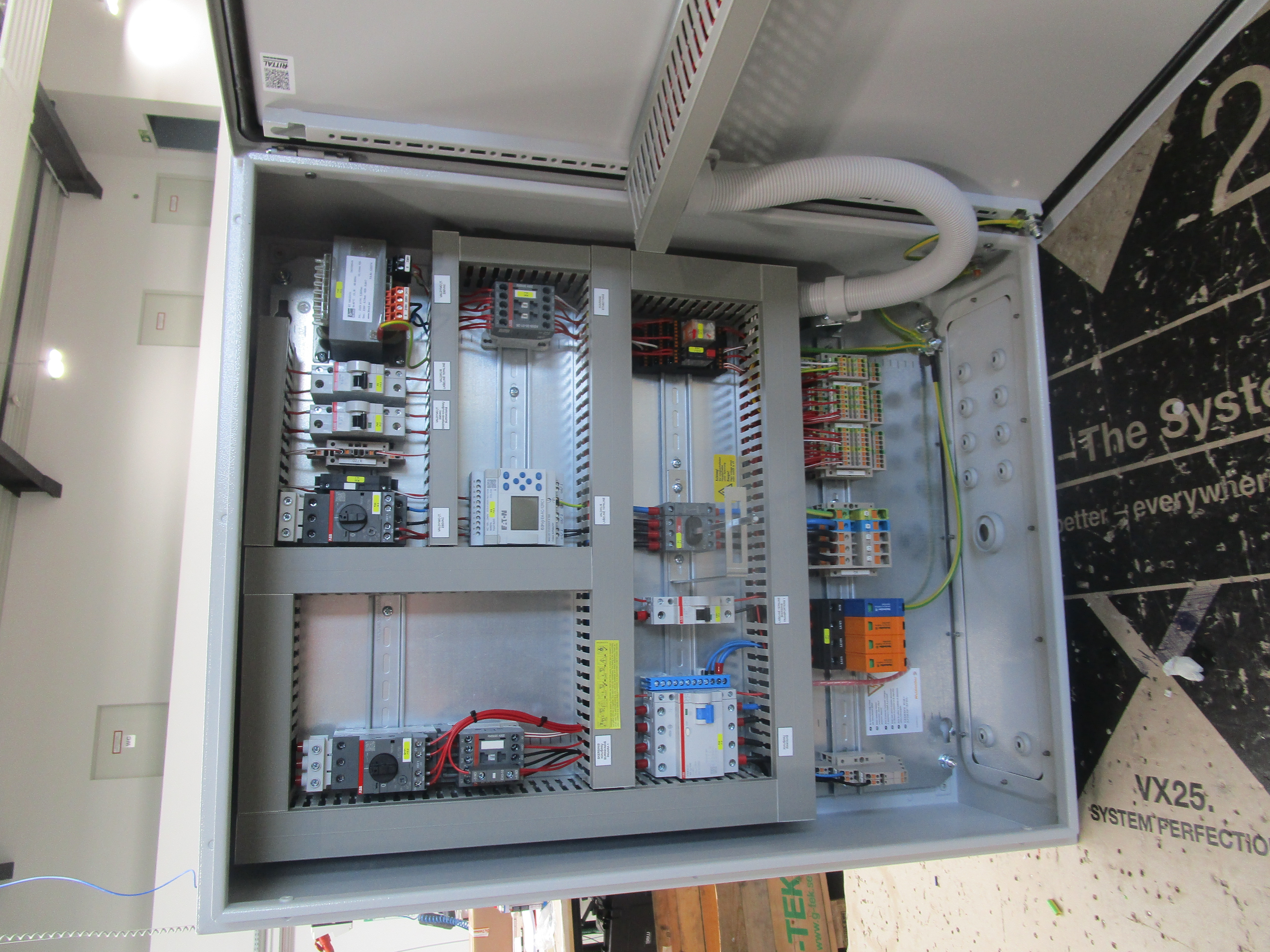 Control cabinet egg cross collection, house 2